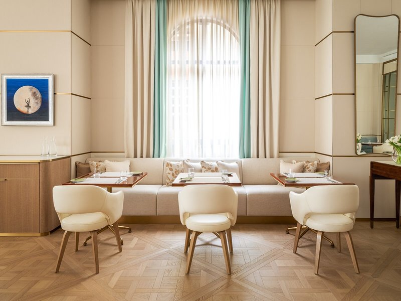 Lanson Place 13