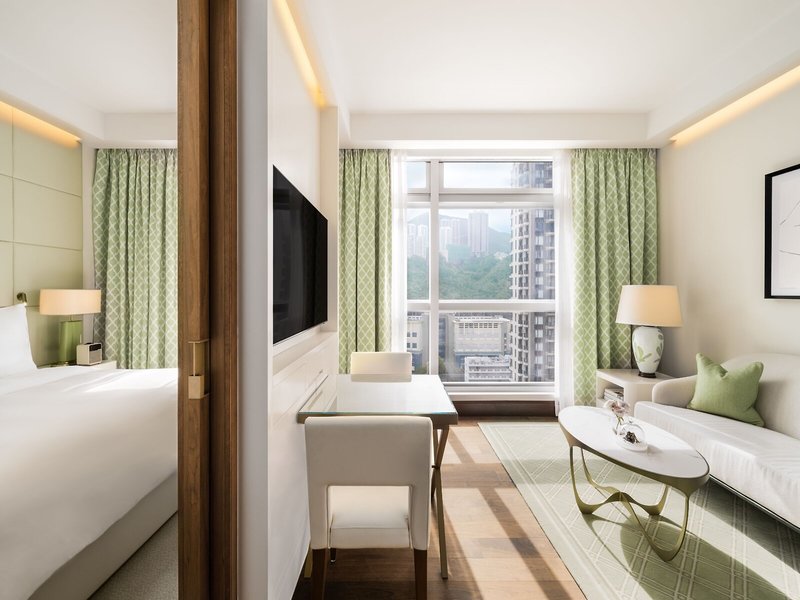 Lanson Place 18