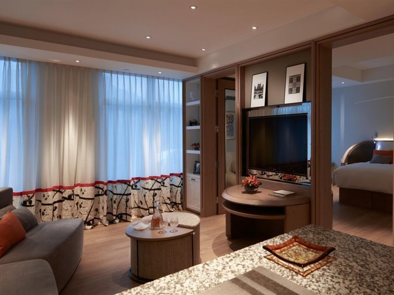 Lanson Place 21