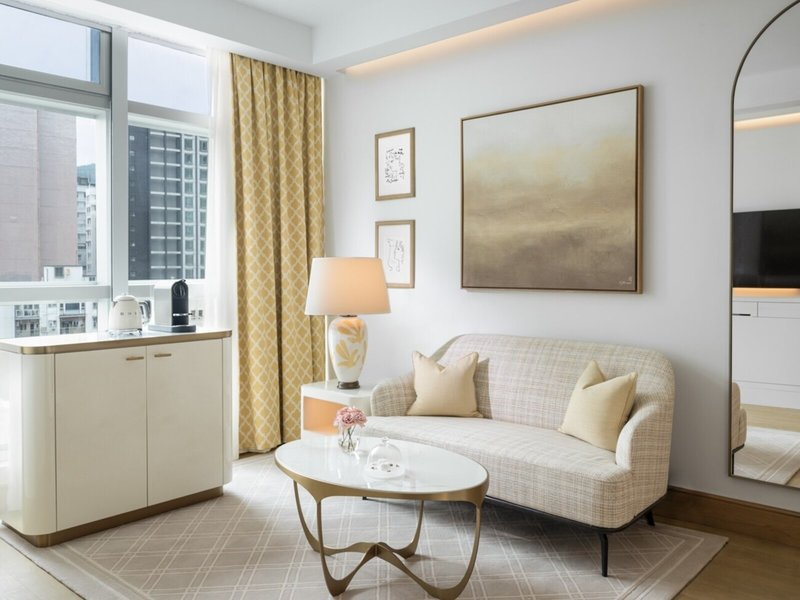 Lanson Place 33