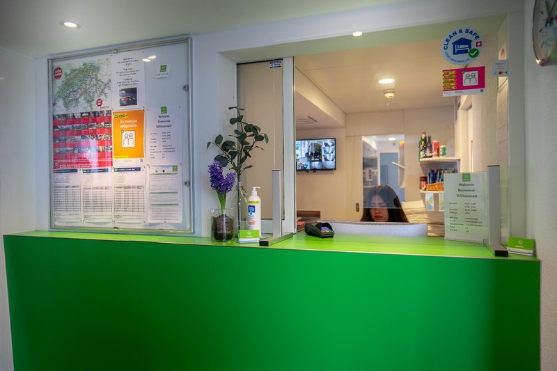 Nyon Hostel