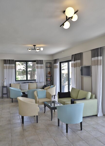 Anastasia Hotel 50