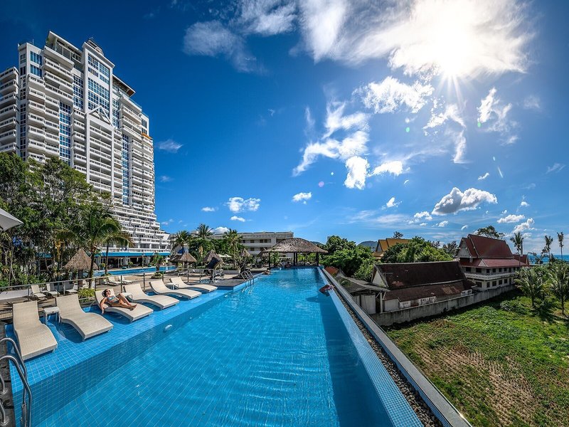 Andaman Beach Suites 13