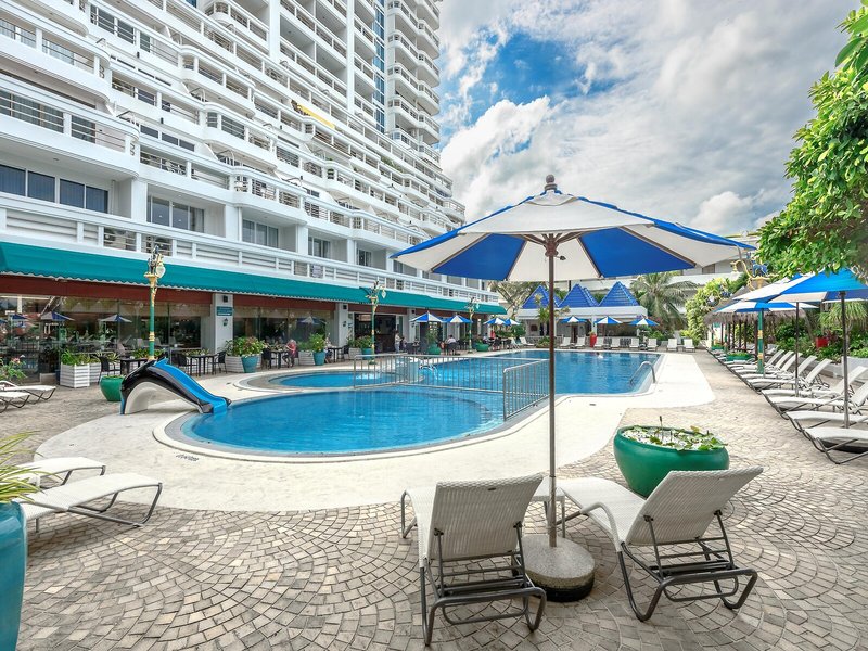 Andaman Beach Suites 17