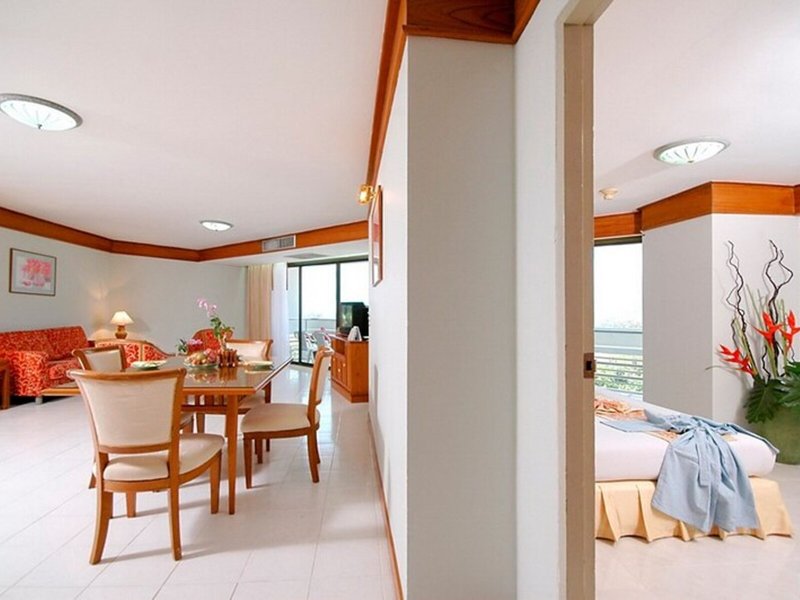 Andaman Beach Suites 32