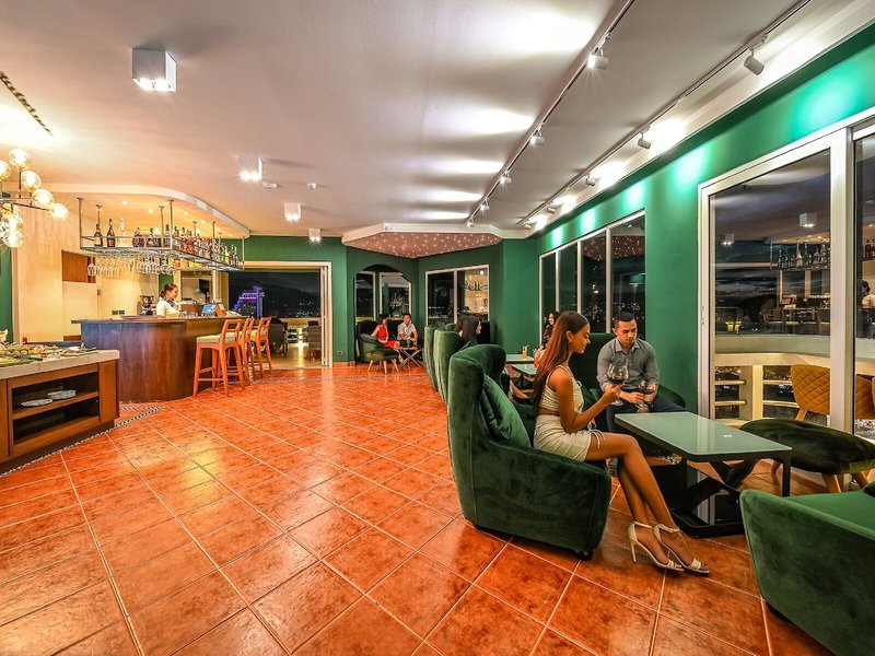 Andaman Beach Suites 46