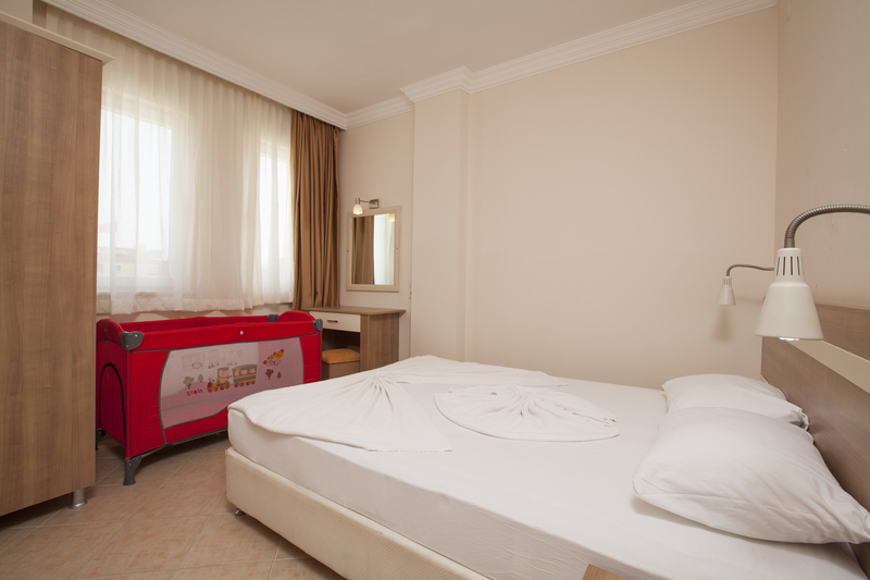 Catty Cats Garden Hotel 7