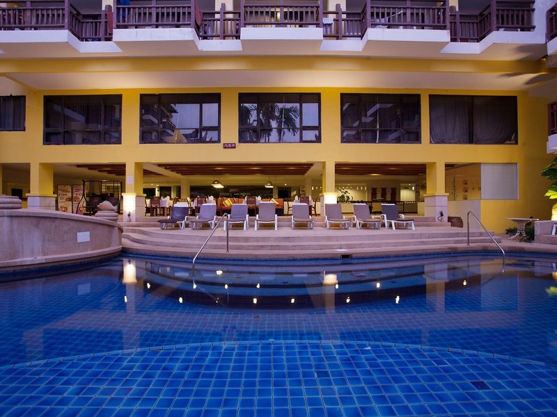 Woraburi Phuket Resort & Spa 18