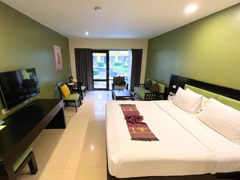 Woraburi Phuket Resort & Spa 45