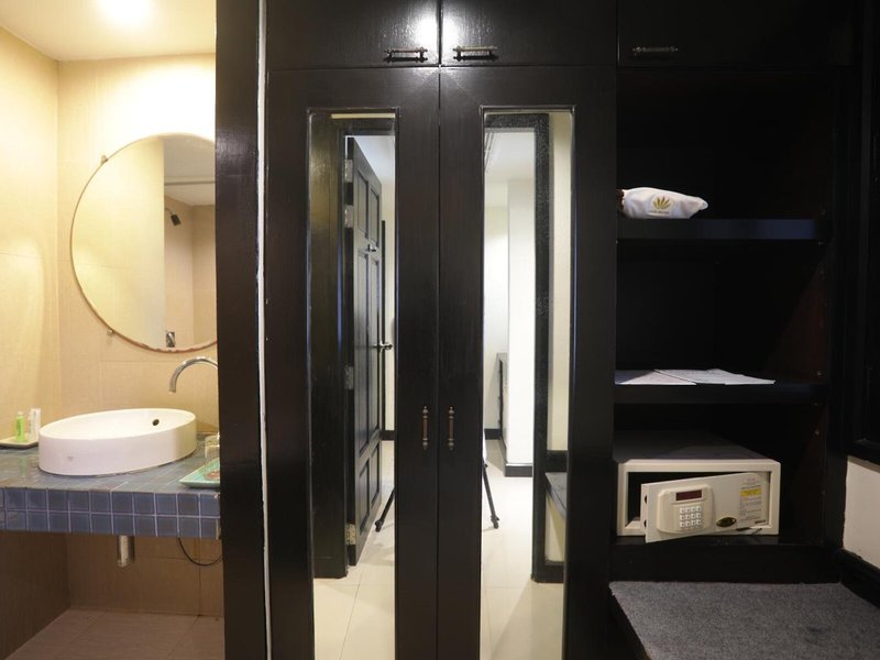 Woraburi Phuket Resort & Spa 49