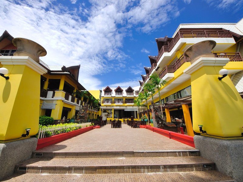 Woraburi Phuket Resort & Spa