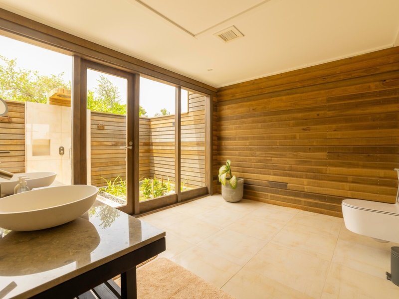 Innahura Maldives Resort 23