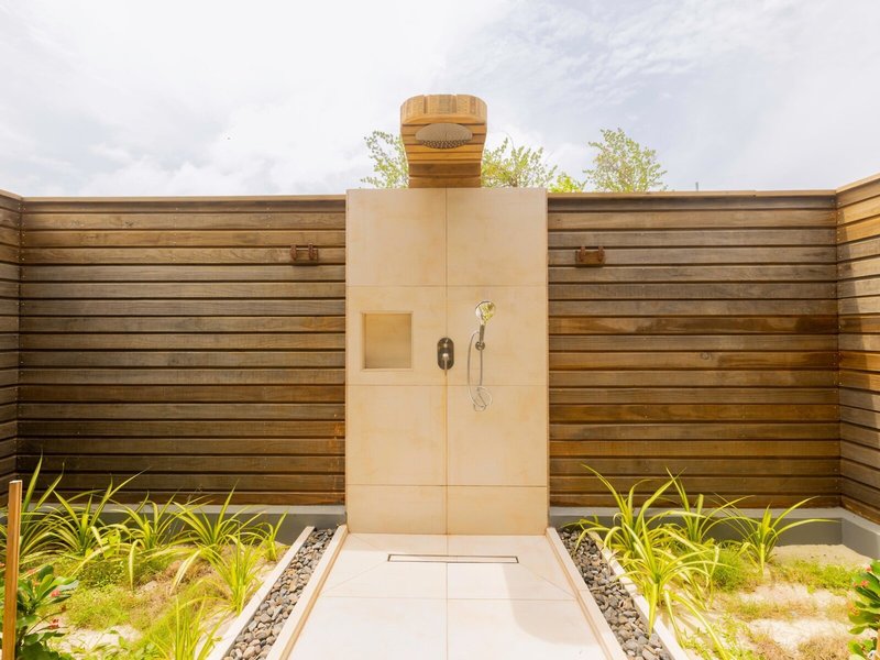 Innahura Maldives Resort 25