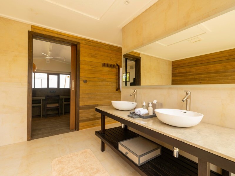 Innahura Maldives Resort 44