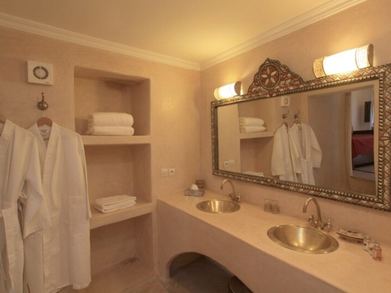 Riad Karmela 30