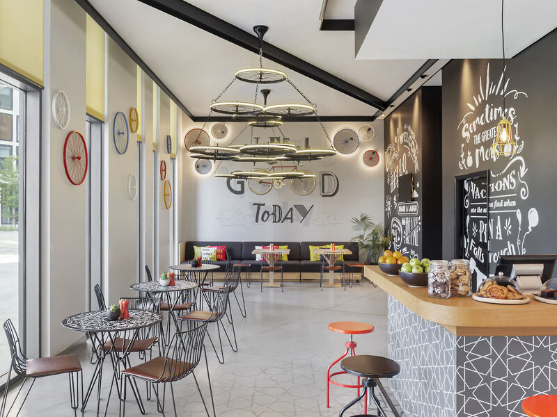 Hampton by Hilton Dubai Al Seef 9