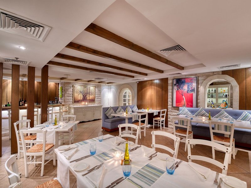 Majestic Hotel Tower Dubai 15 - Restaurant