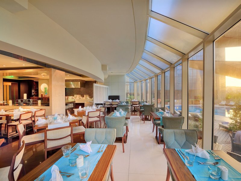 Majestic Hotel Tower Dubai 20 - Restaurant
