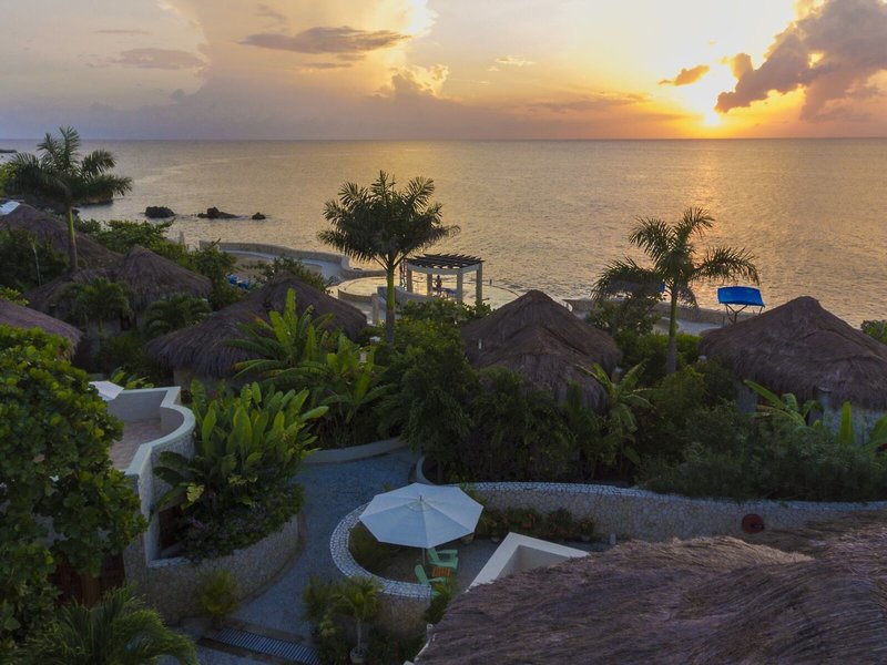 Ocean Cliff Hotel 15