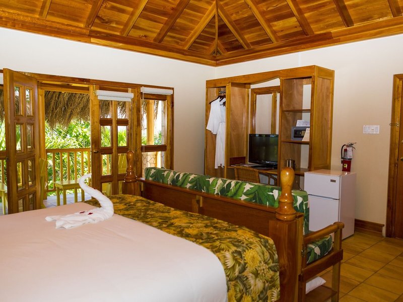 Ocean Cliff Hotel 32