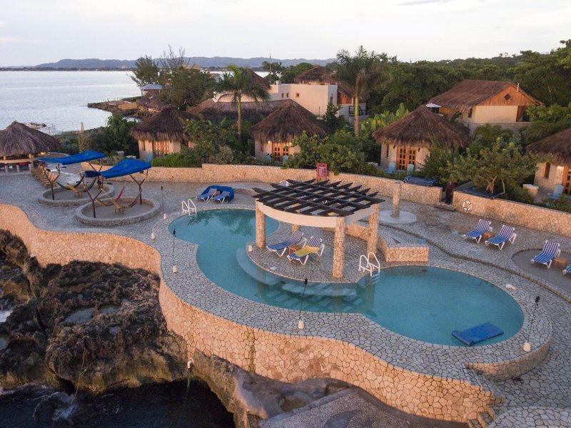 Ocean Cliff Hotel 23