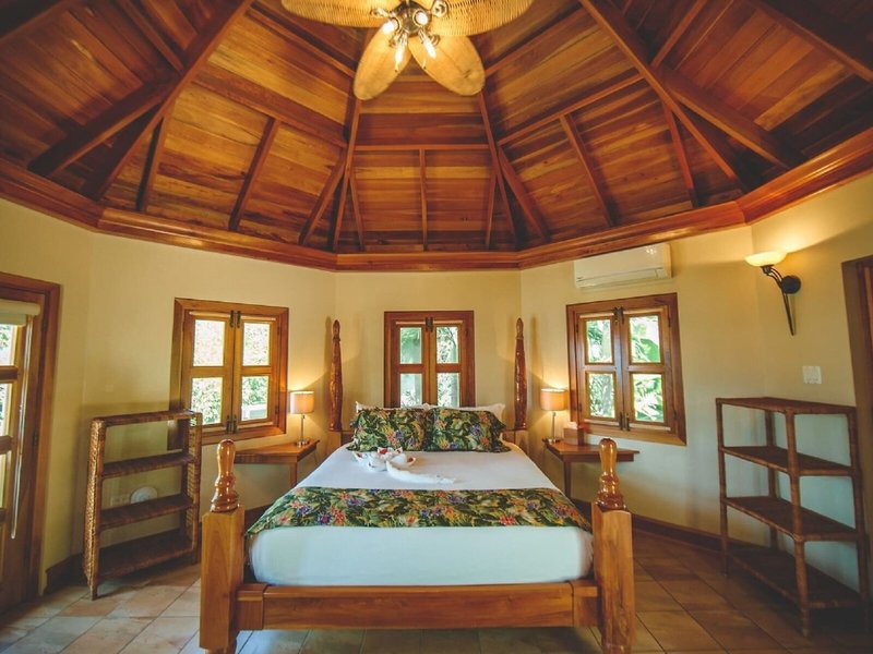 Ocean Cliff Hotel 29