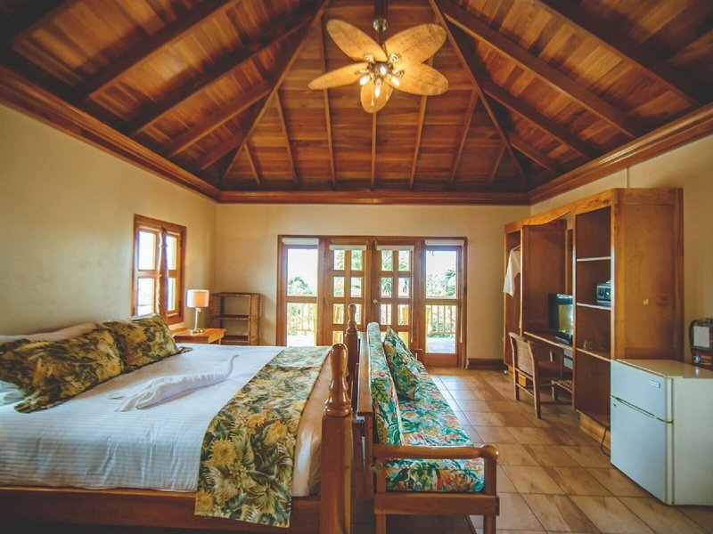 Ocean Cliff Hotel 30