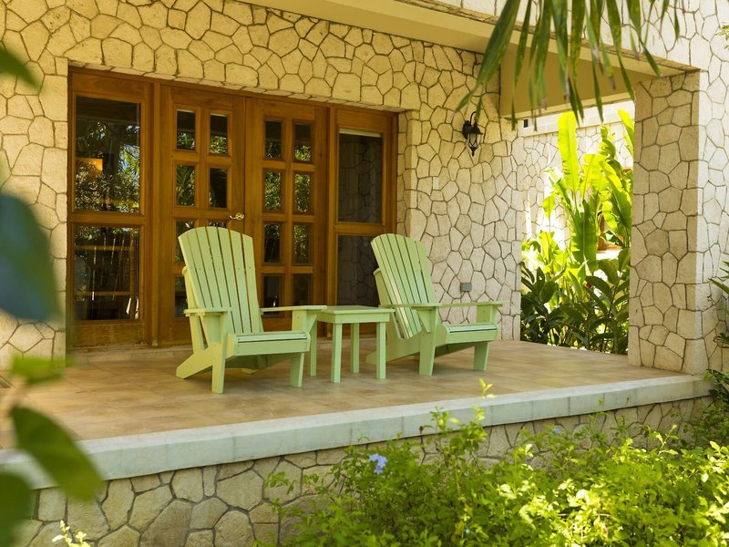 Ocean Cliff Hotel 40