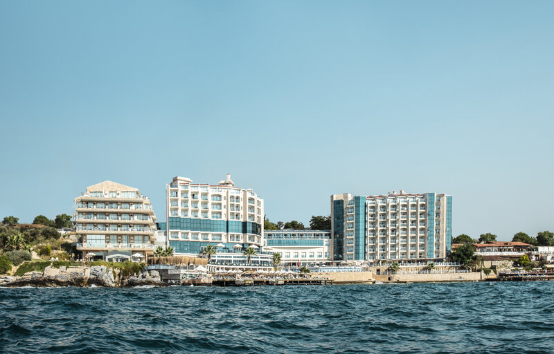 Charisma De Luxe Hotel 1