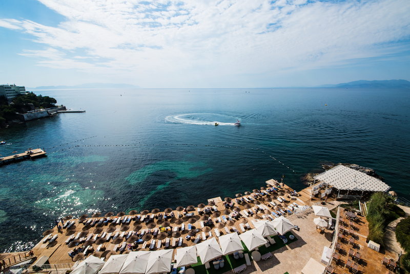 Charisma De Luxe Hotel 10