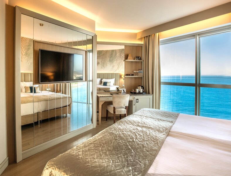 Charisma De Luxe Hotel 44