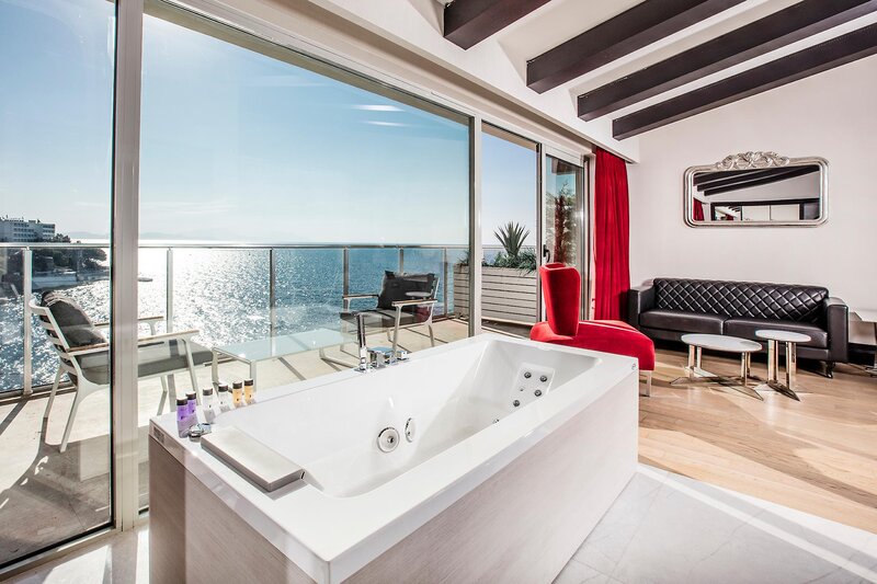 Charisma De Luxe Hotel 56