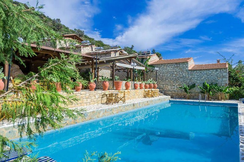 Stone Village Petrino Horio 5