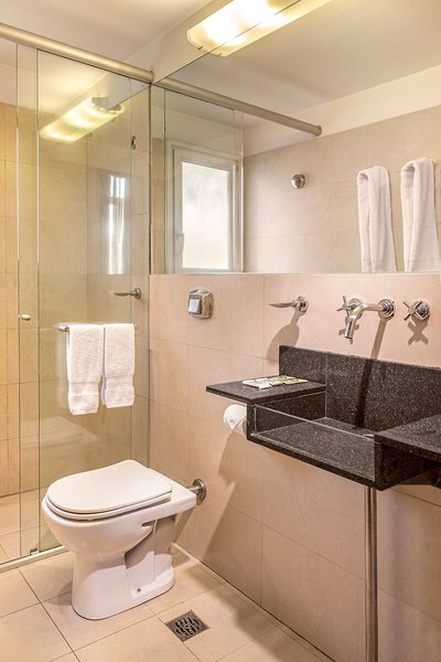 Gran Hotel Argentino 24 - Bathroom Example