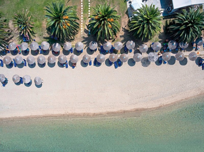 Acrotel Lily Ann Beach 3