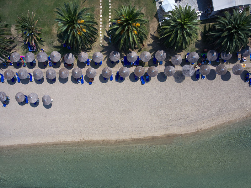 Acrotel Lily Ann Beach 3