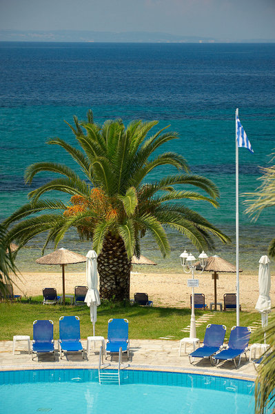 Acrotel Lily Ann Beach 7