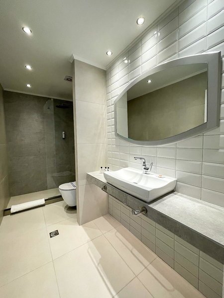 Acrotel Lily Ann Beach 13