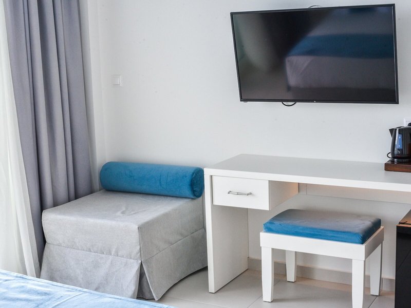 Acrotel Lily Ann Beach 14