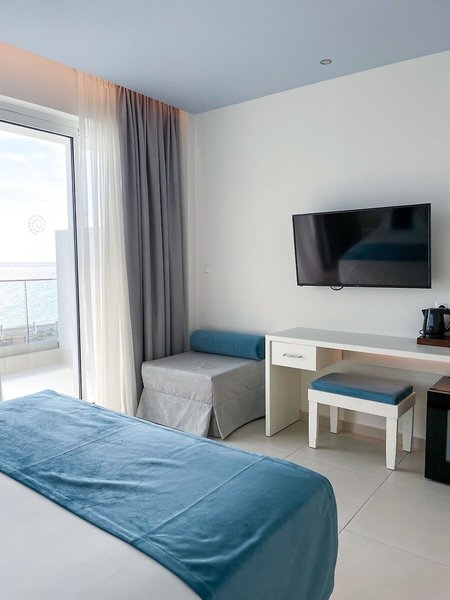 Acrotel Lily Ann Beach 20