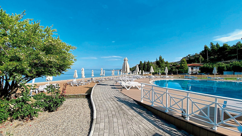 Acrotel Lily Ann Beach 6