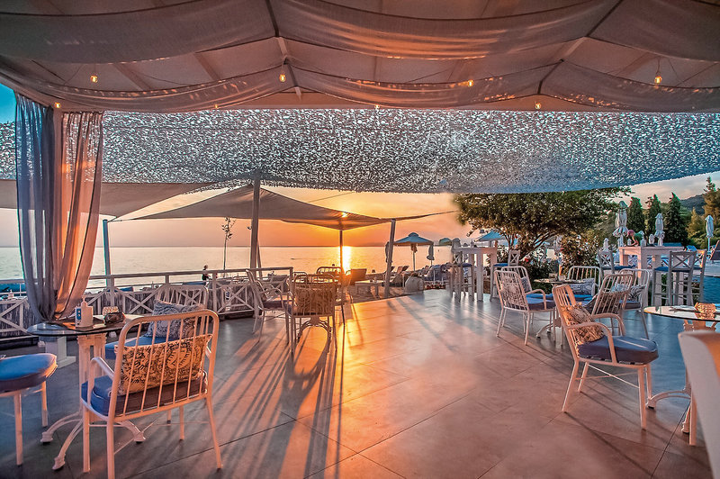 Acrotel Lily Ann Beach 8