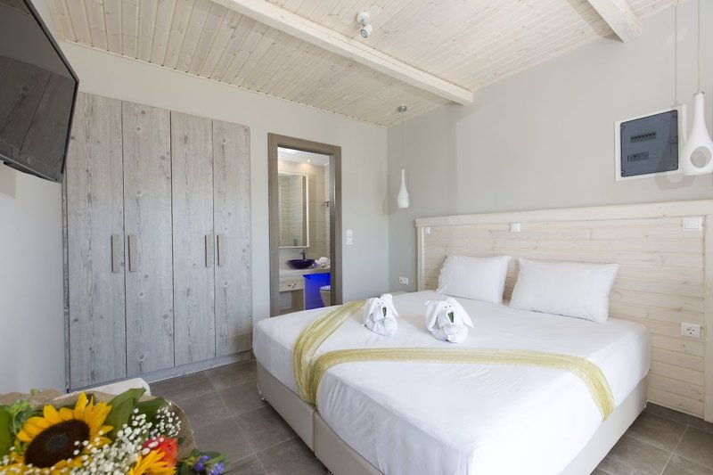 Anthemis Hotel Apartments 8