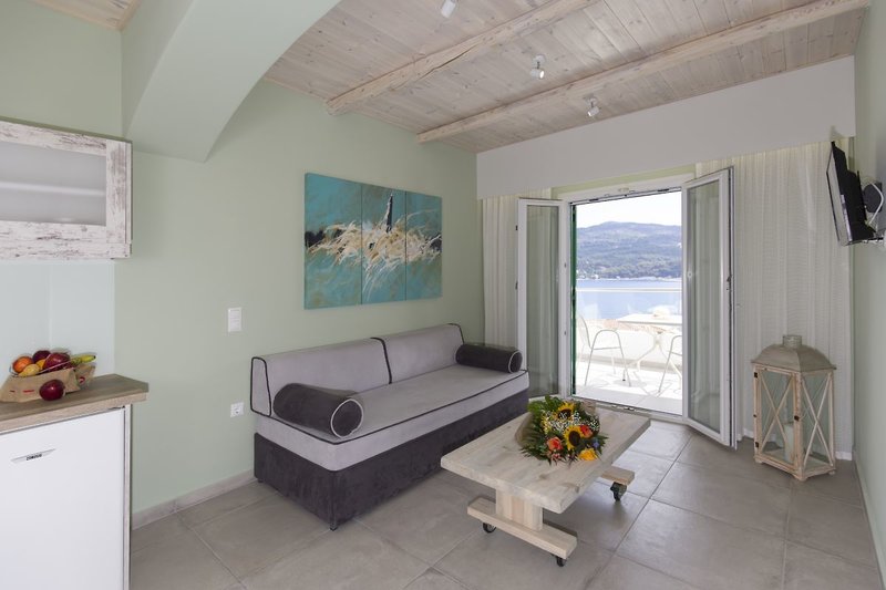 Anthemis Hotel Apartments 9