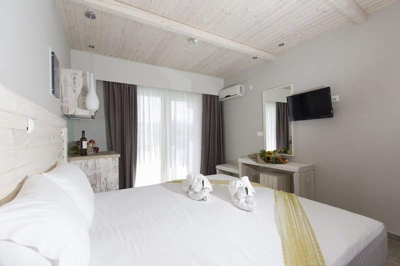 Anthemis Hotel Apartments 7