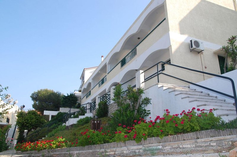 Anthemis Hotel Apartments 2