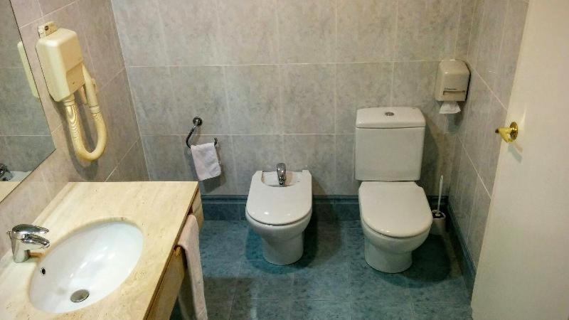 Bartos 3 - Bathroom Example