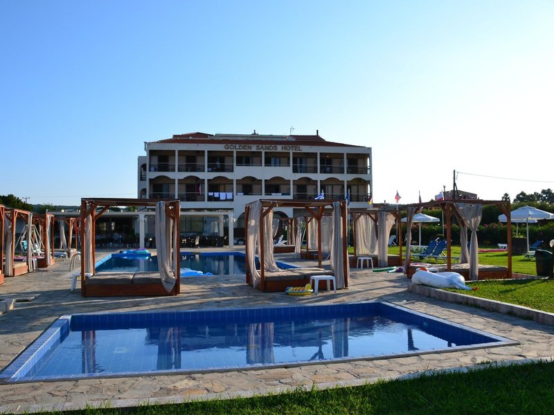 Golden Sands 2