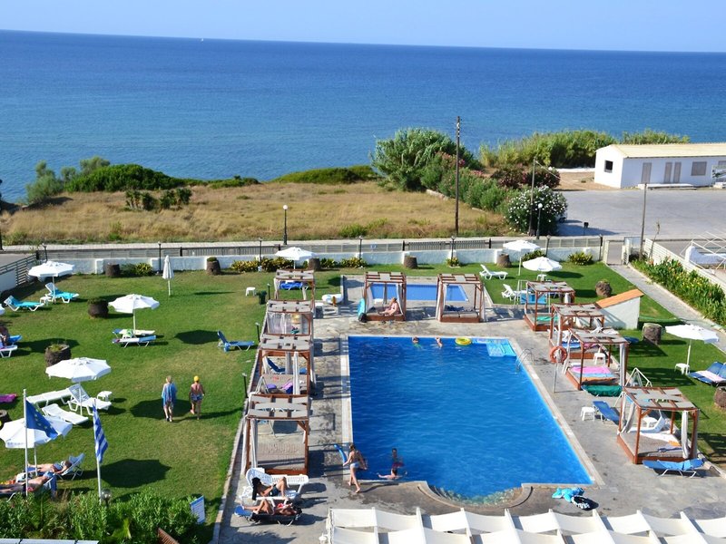 Golden Sands 4