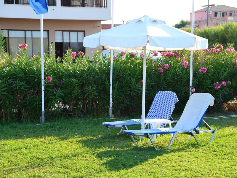 Golden Sands 6